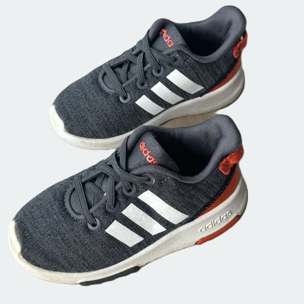 Adidas TODDLER SHOES SIZE 7K